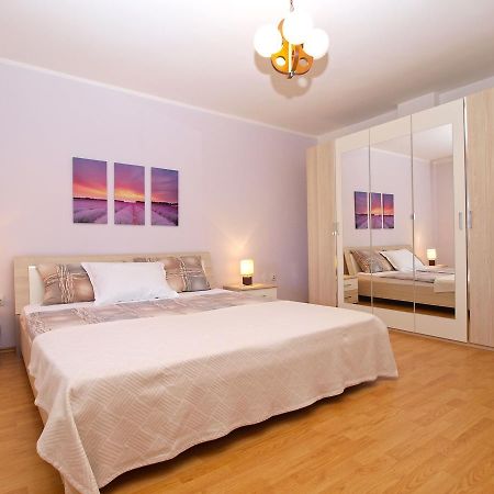 Apartment Nevenka 1482 메덜린 외부 사진