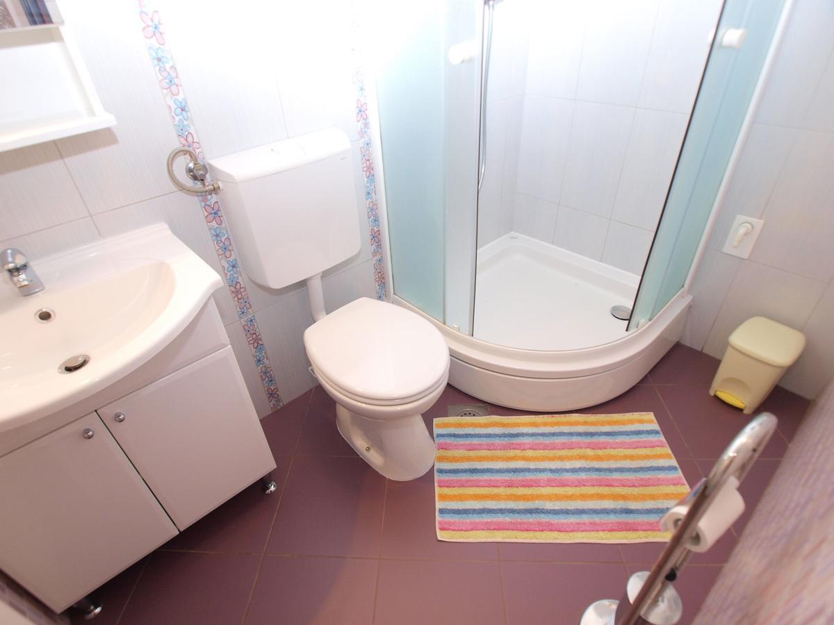 Apartment Nevenka 1482 메덜린 외부 사진