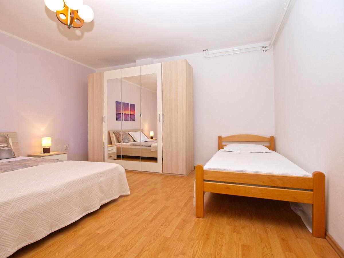 Apartment Nevenka 1482 메덜린 외부 사진