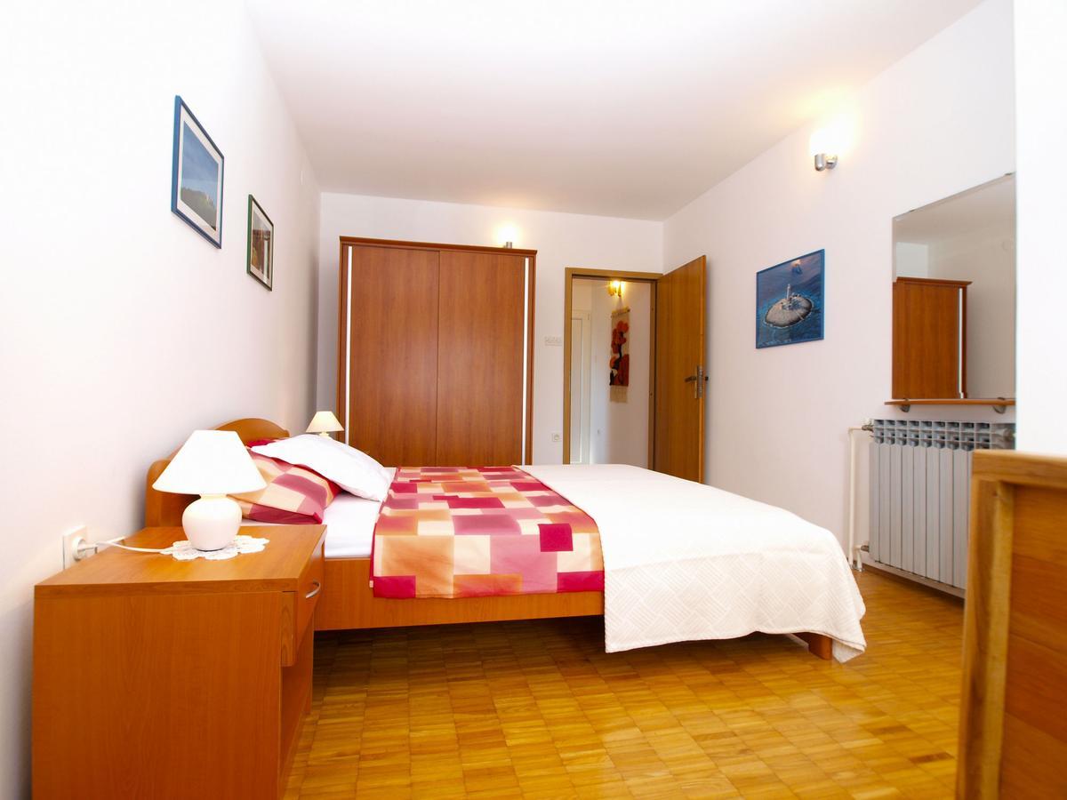 Apartment Nevenka 1482 메덜린 외부 사진